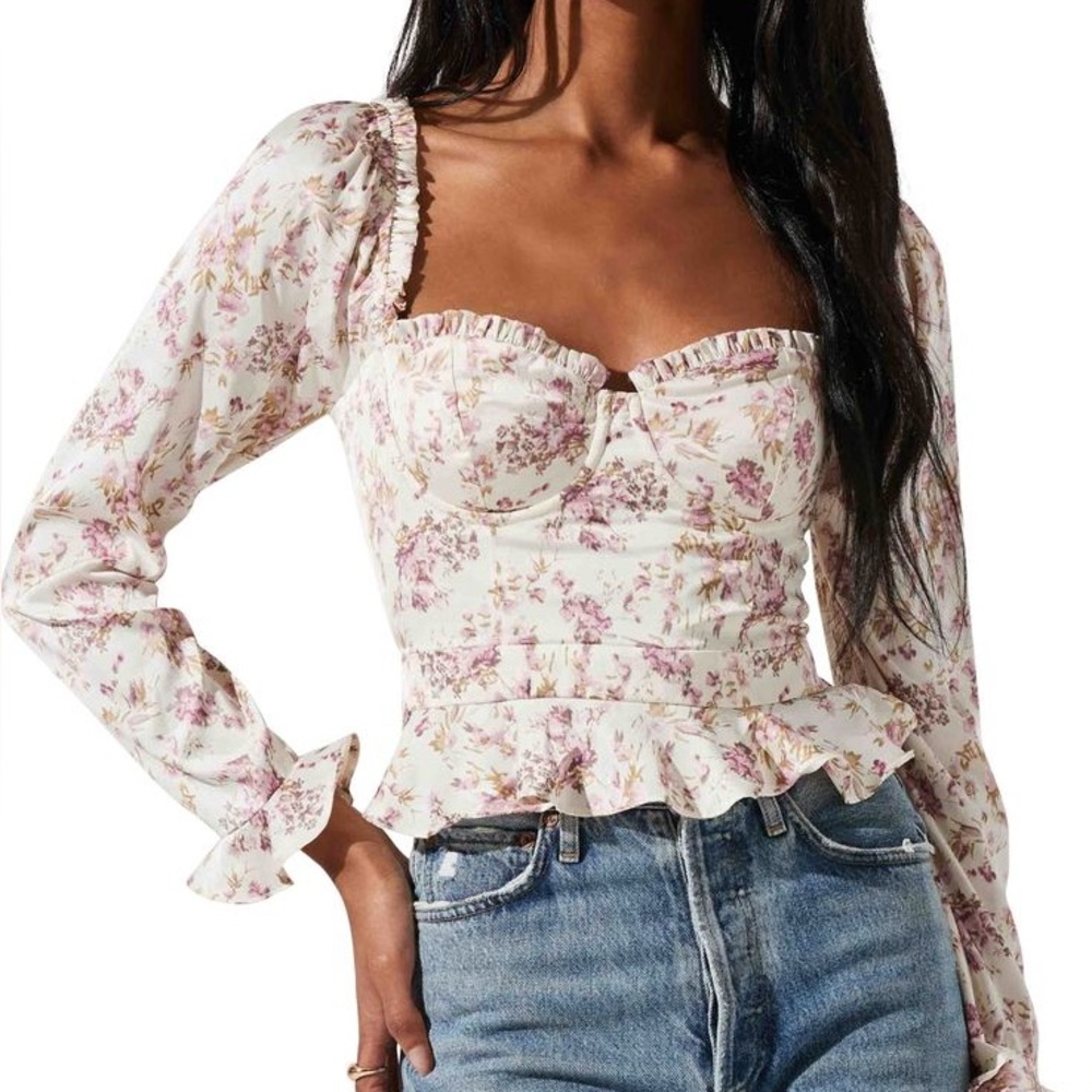 ASTR The Label Floral Romantic Sweetheart Neck Underwire Top Size S Smocked